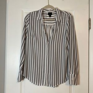 Worthington black and white button up blouse